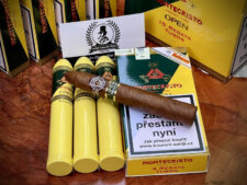 Đánh giá hình thức của Montecristo Open Regata